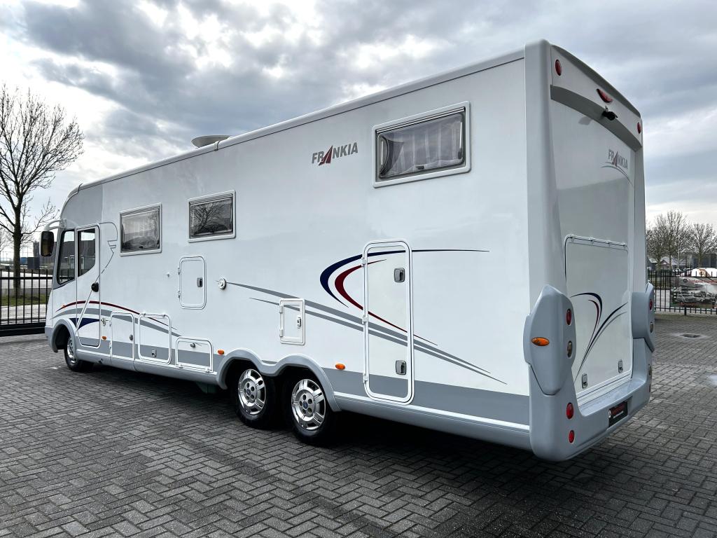 Frankia Luxury Class i840 GD enkele-bedden/hefbed/8.5M/uniek, Caravans en Kamperen, Campers, Fiat, Bedrijf, Tot en met 6, 8 meter en meer