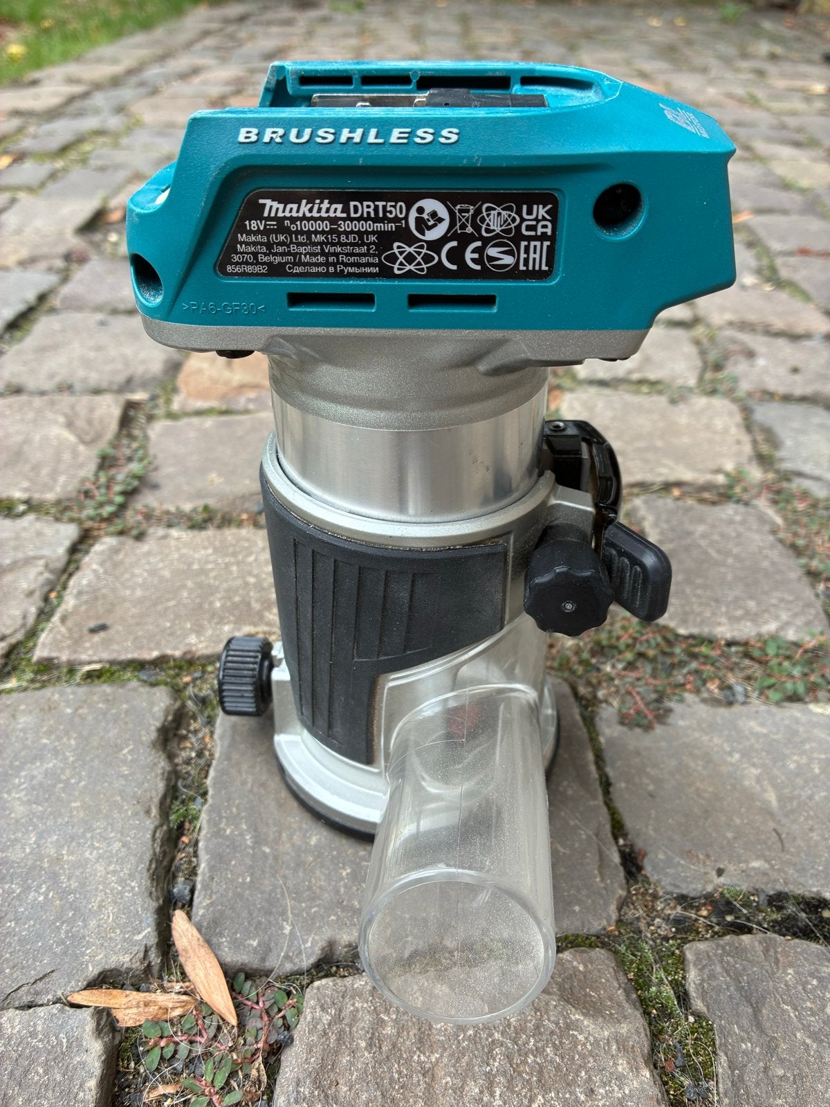 Makita DRT50 18V Accu Bovenfrees - Zo goed als nieuw, Doe-het-zelf en Verbouw, Gereedschap | Freesmachines, Ophalen of Verzenden