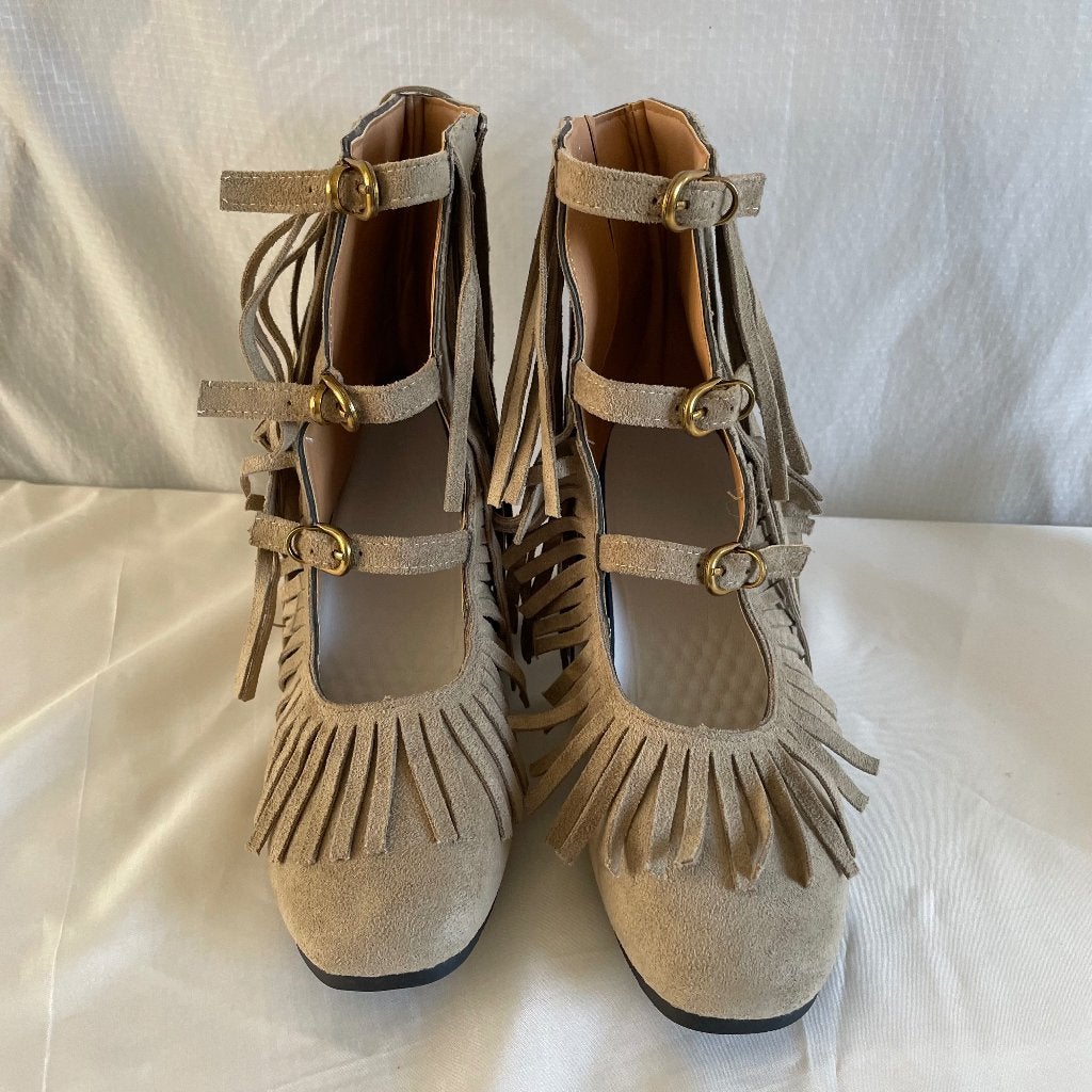 Enkellaarsjes met franjes en verhoogd voetbed, maat 38, Kleding | Dames, Beige, Lage of Enkellaarzen, Nieuw, Ophalen of Verzenden