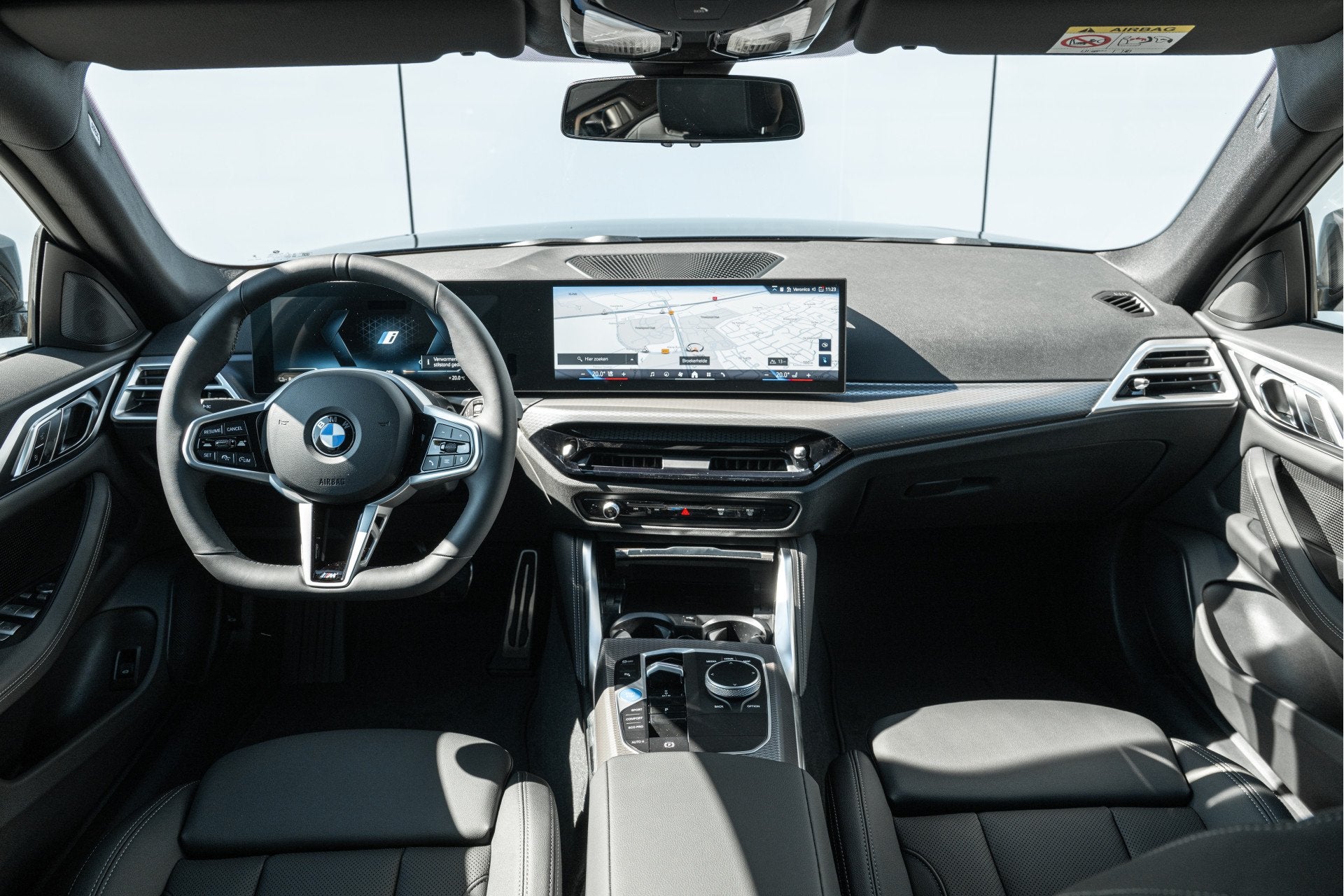 BMW i4 eDrive35 M Sport / Achteruitrijcamera / Stuurverwarmi, Achterwielaandrijving, Zwart, Zwart, Leder