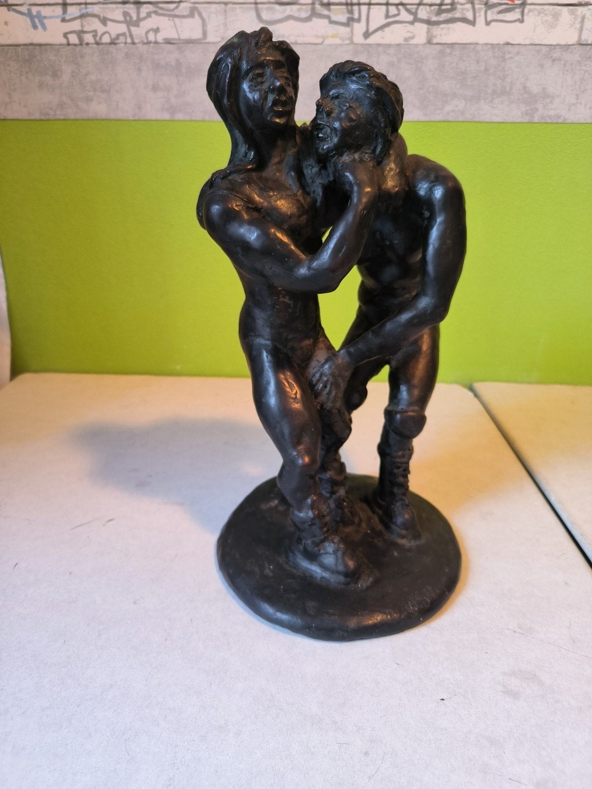 Vintage bronzen beeld van twee worstelaars, gesigneerd, Antiek en Kunst, Ophalen, Groep mensen, Gemerkt, Brons