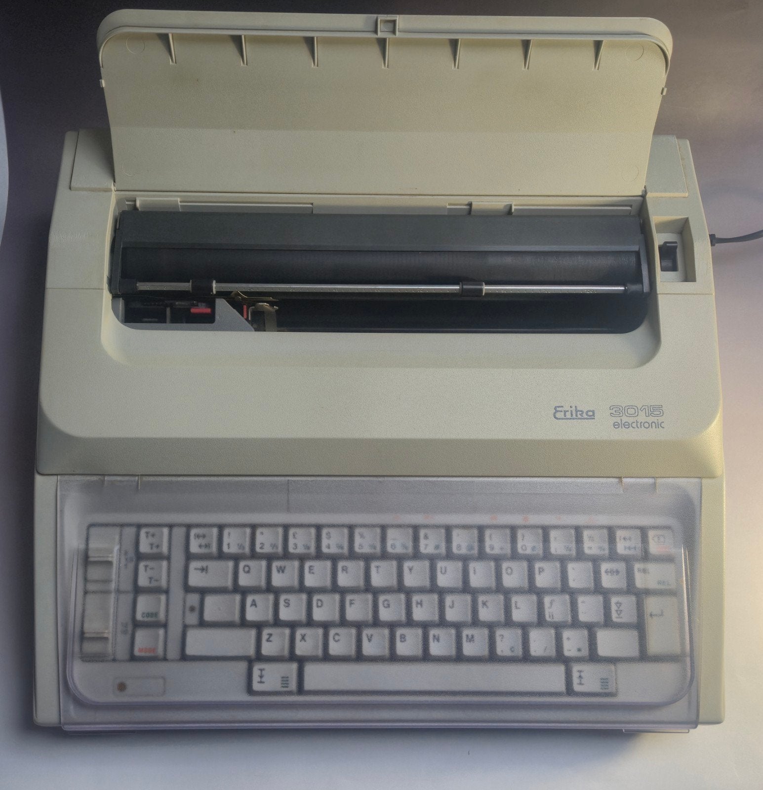 Erika typewriter Werkende, Ophalen
