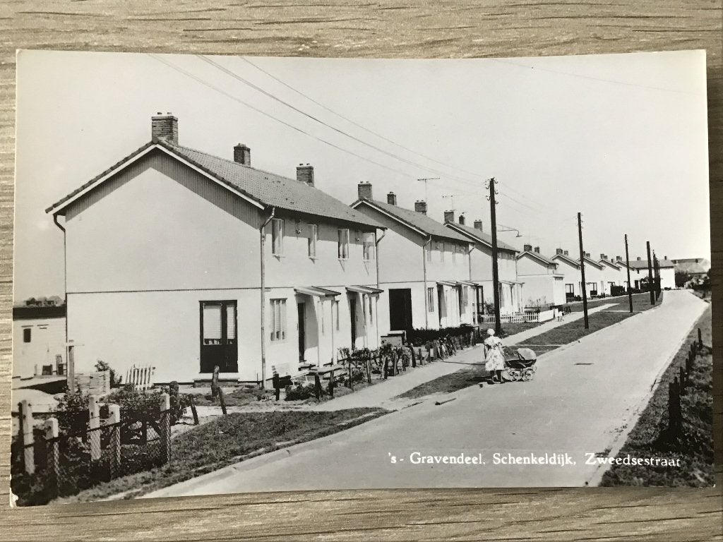Oude ansicht 's-Gravendeel Schenkeldijk Zweedsestraat 1964, Verzamelen, Ophalen of Verzenden, 1960 tot 1980, Ongelopen, Zuid-Holland