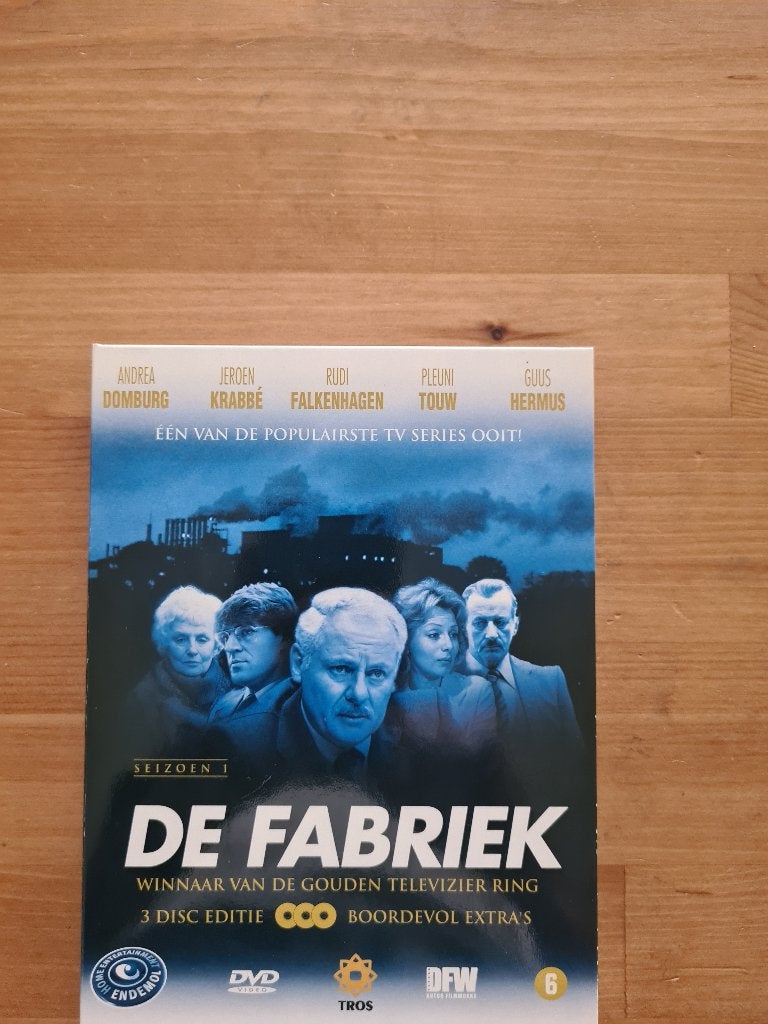 De Fabriek - Seizoen 1 + 2 - DVD Boxset, Vanaf 6 jaar, Ophalen of Verzenden, Zo goed als nieuw, Drama