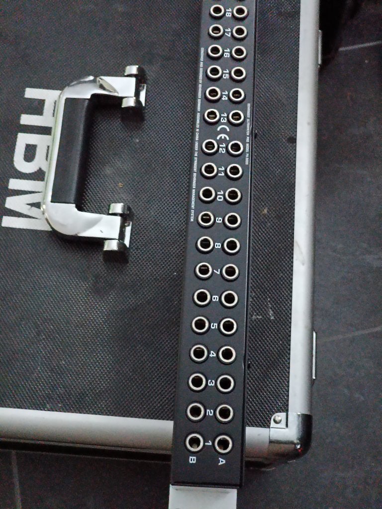 behringer ultrapatch pro model px 2000, Ophalen of Verzenden, Zo goed als nieuw, 20 kanalen of meer