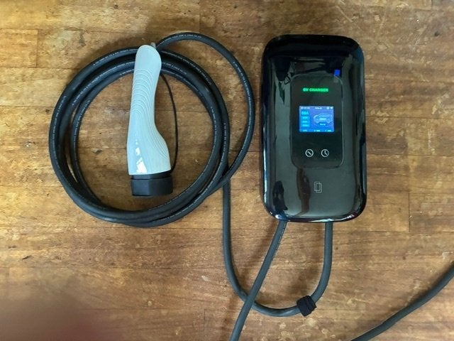 EV oplaadpunt 11kW, Ophalen of Verzenden, Zo goed als nieuw, Laadpaal en Laadkabel