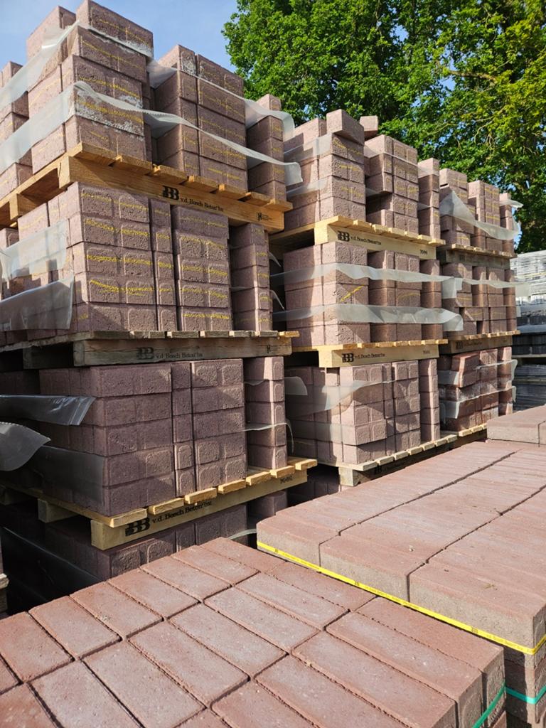 Beton dikformaat rood paars, Ophalen, Beton, Klinkers