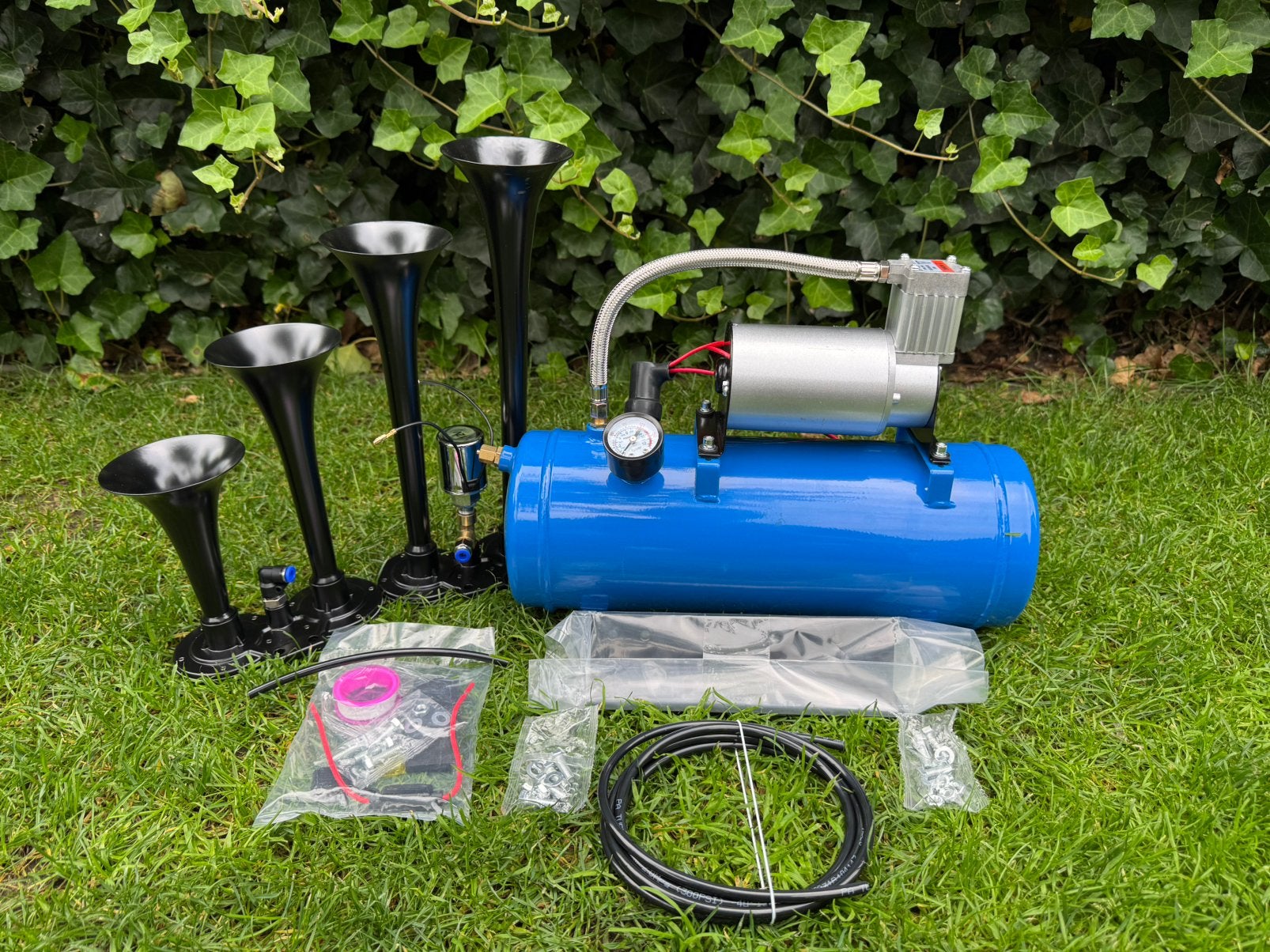 treinhoornset, luchthoornset, 150dB 8,5Bar, 6Liter, Nieuw