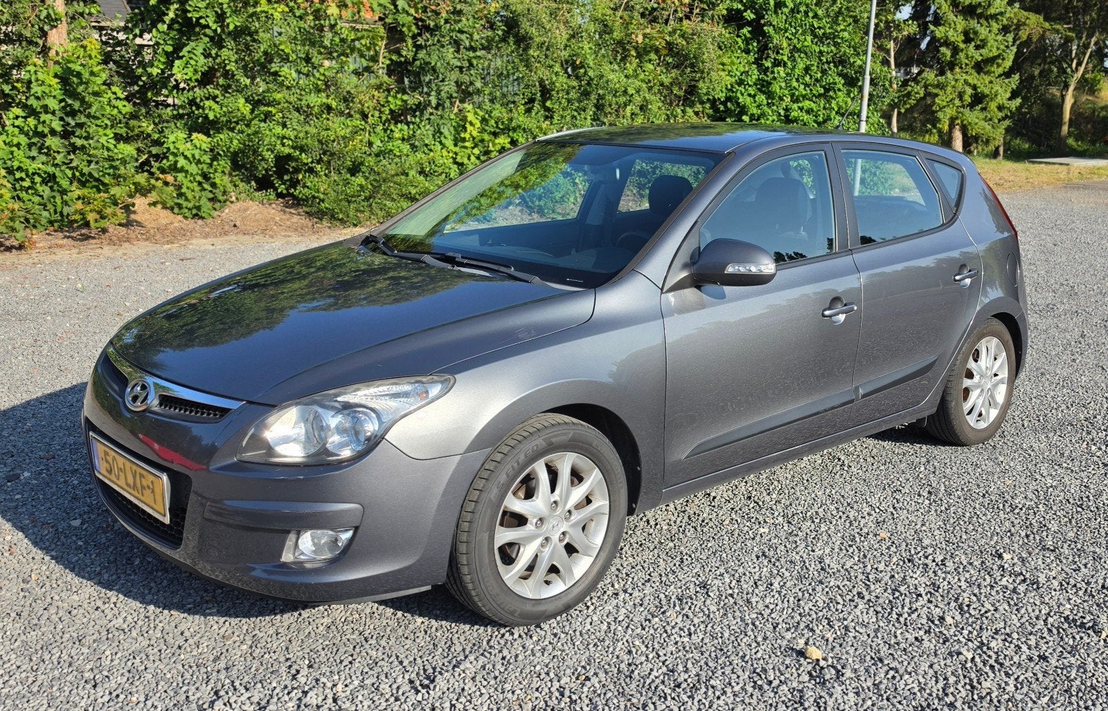 Hyundai i30 1.6 I Cvvt 5DR 2010 Grijs, Auto's, Hyundai, Voorwielaandrijving, 4 cilinders, Parkeersensor, Leder en Stof