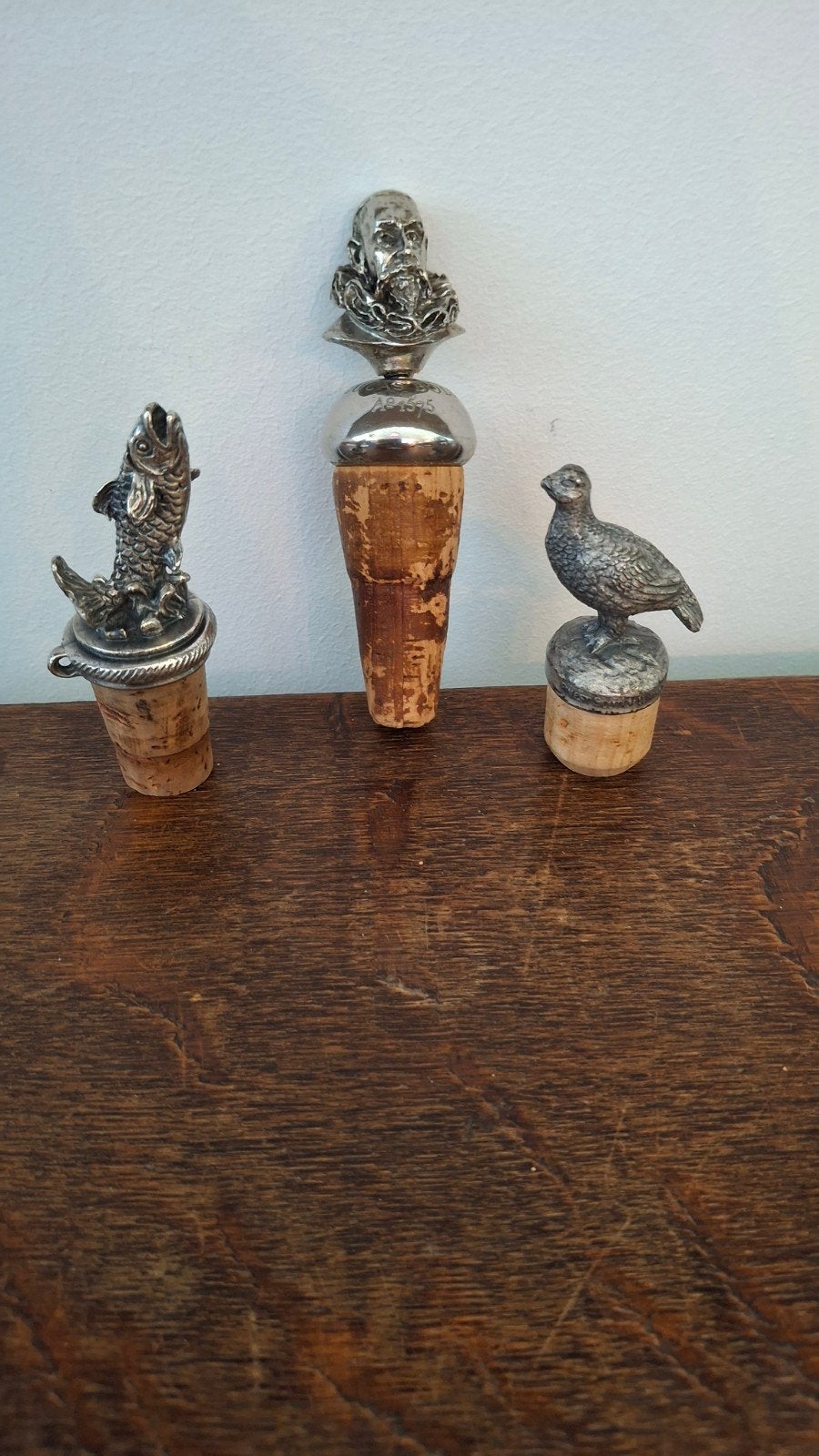 Diverse collectie van 13 decoratieve flessenstoppers, Verzenden