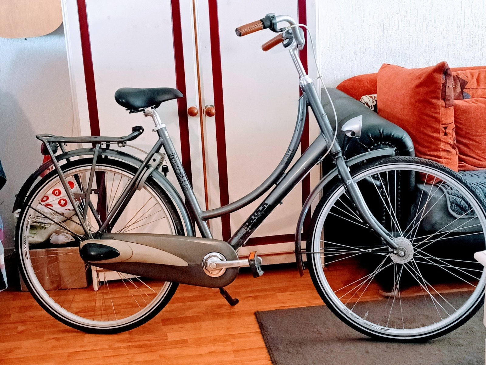 BATAVUS DAMESFIETS, Fietsen en Brommers, Fietsen | Dames | Damesfietsen, Zo goed als nieuw, Batavus, Versnellingen, 56 cm of meer