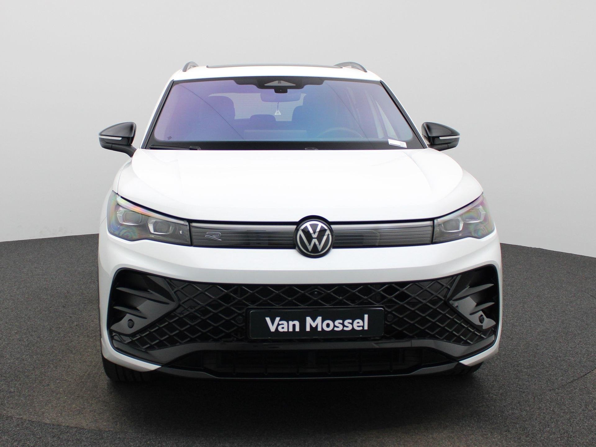 Volkswagen Tiguan 1.5 eHybrid R-Line Edition 272 PK| Panoram, 12 maanden, 4 cilinders, 150 min, Wit