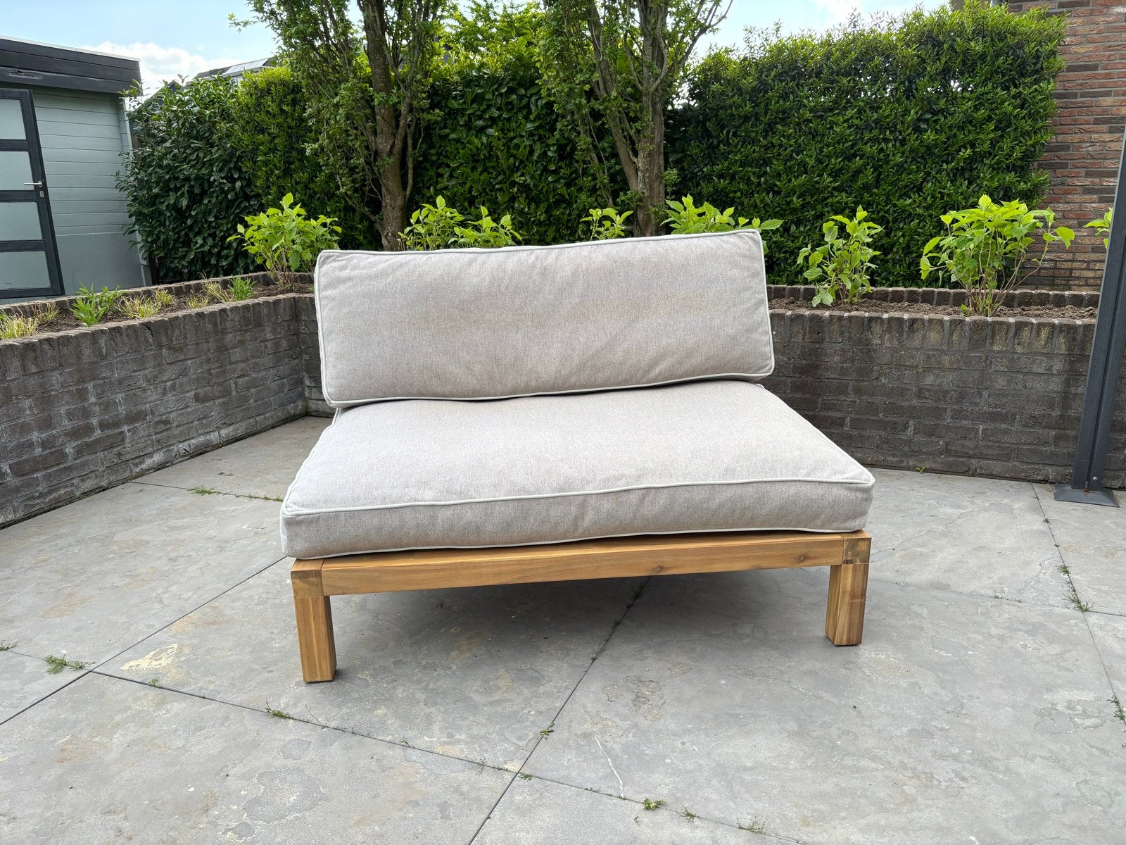 Teakhouten loungebank met kussens, Tuin en Terras, Teakhout, Zo goed als nieuw, Loungeset, Stoel