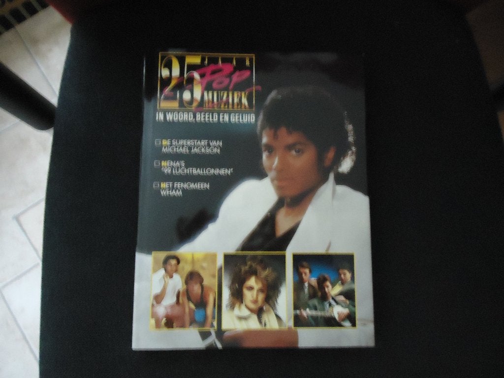 25 jaar popmuziek in woord, beeld en geluid - deel 1 - 1983, Ophalen of Verzenden, Zo goed als nieuw, Artiest