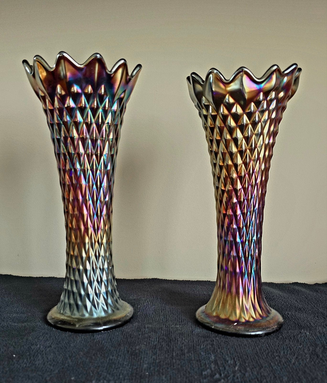 2 Amethyst Northwood Diamond Point vazen carnival glass, Verzenden