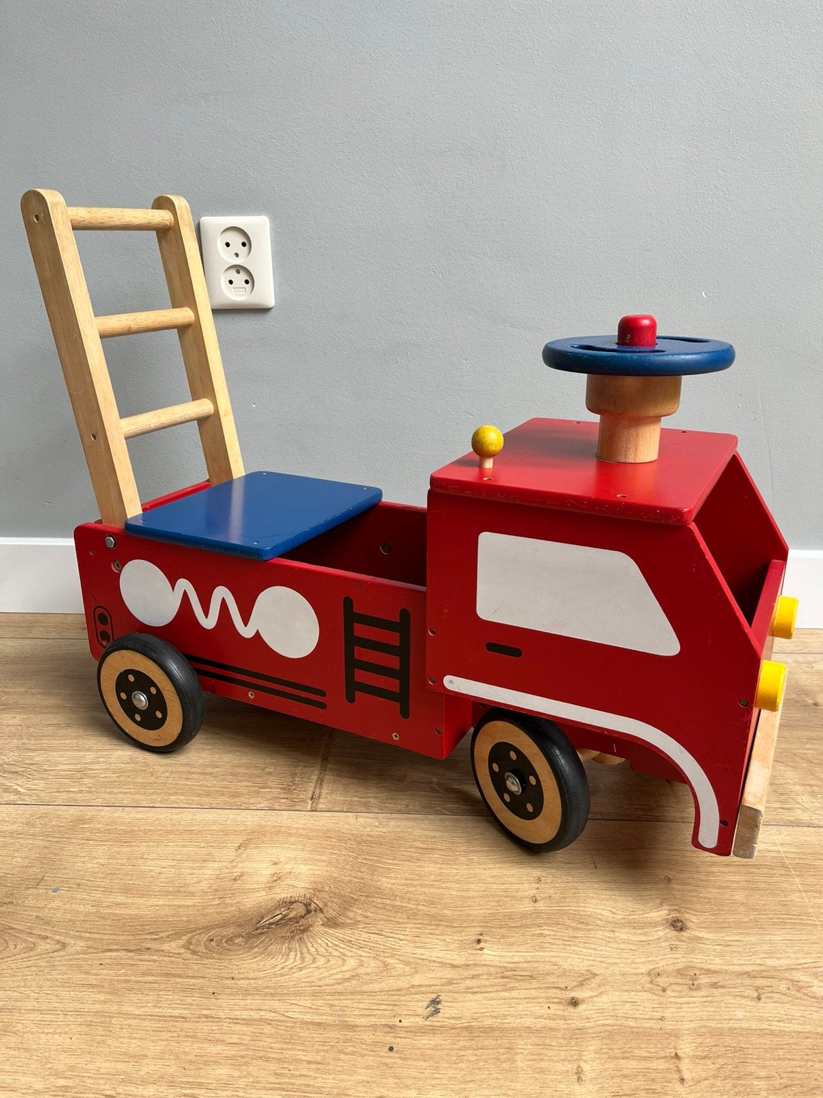 ==LEUK== Houten Brandweerwagen Loopauto met Ladder, Ophalen of Verzenden