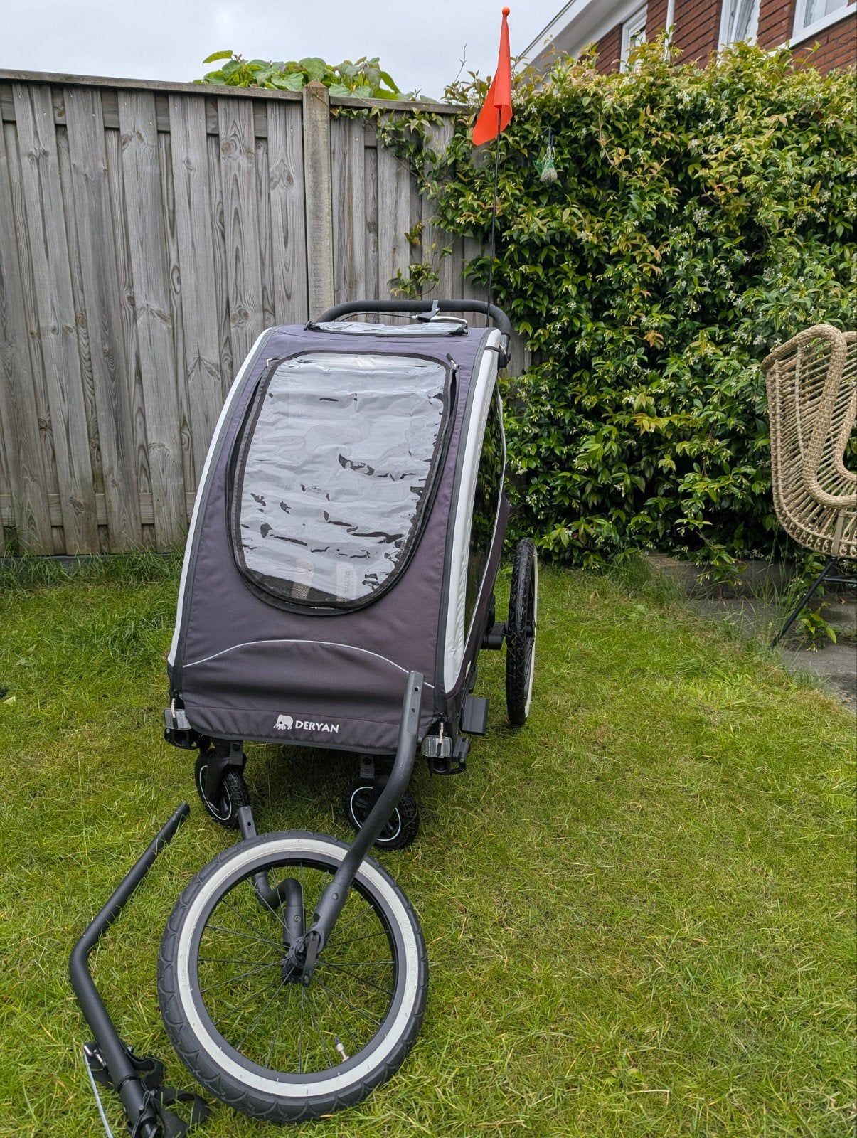 Deryan Luxe Fietskar V2 - Wandelwagen - Hardloopkinderwagen, Kinderen en Baby's, Kinderwagens en Combinaties, Gebruikt, Duowagen
