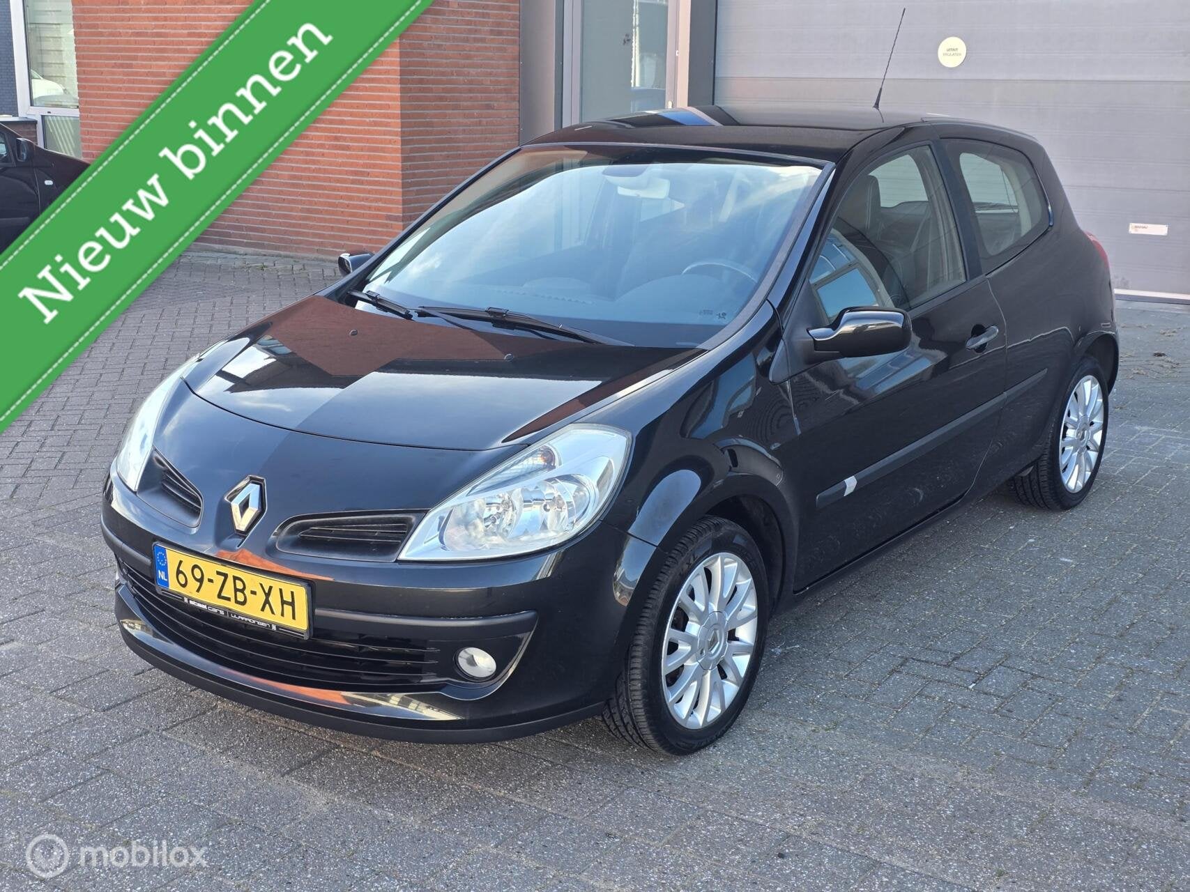Renault Clio 1.2 TCE Dynamique S️Airco️Apk️, Auto's, Voorwielaandrijving, Gebruikt, Zwart, 4 cilinders