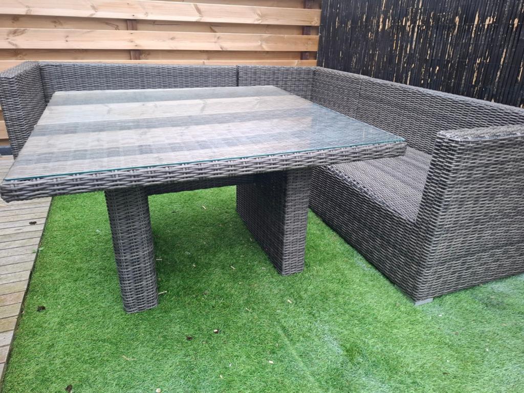 Prachtige Wicker Lounge Diningset met Grote Tafel., Gebruikt, Meer dan 8 zitplaatsen, Ophalen of Verzenden, Loungeset