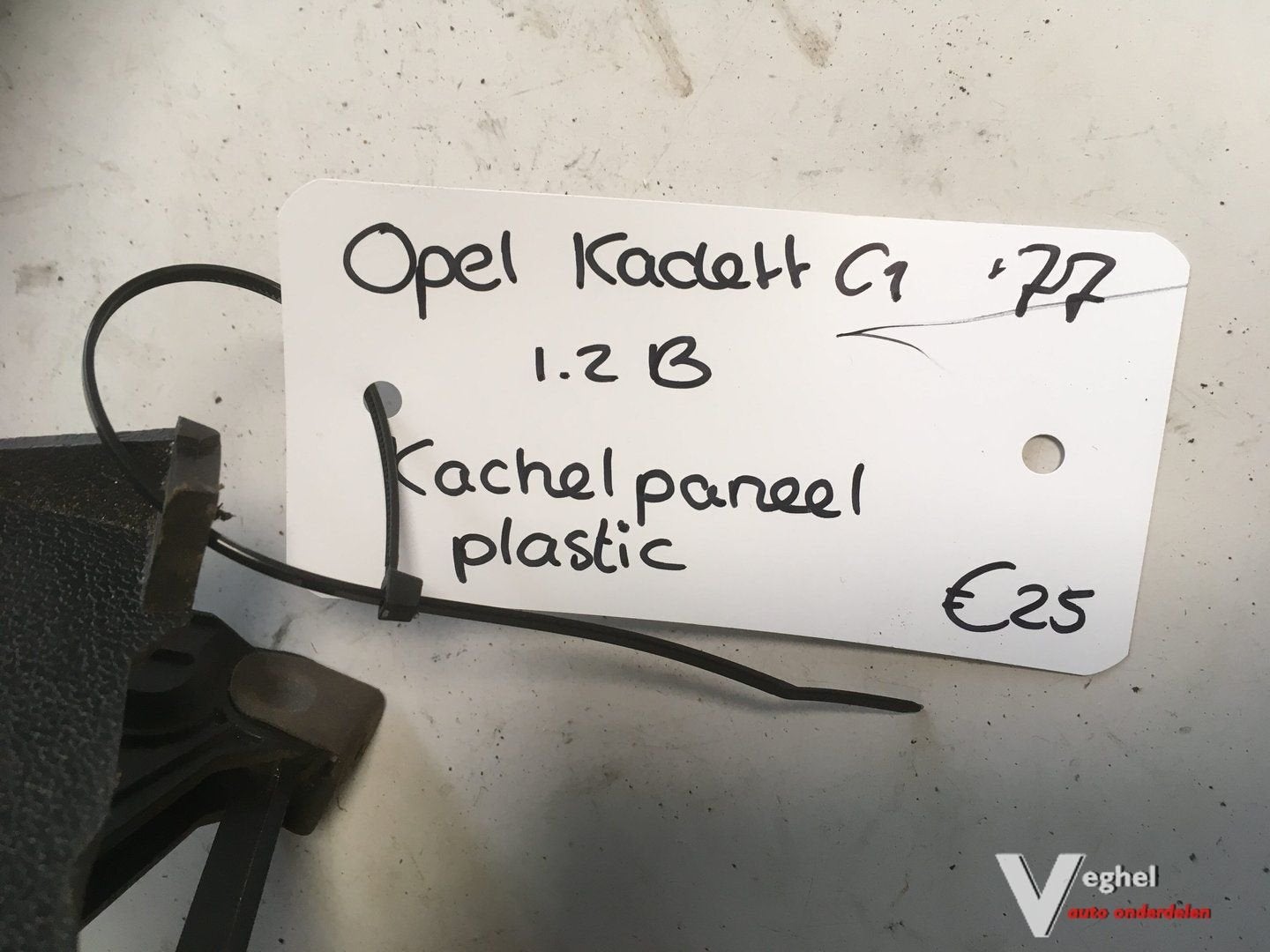 Opel Kadett C 1977 radio kachel paneel