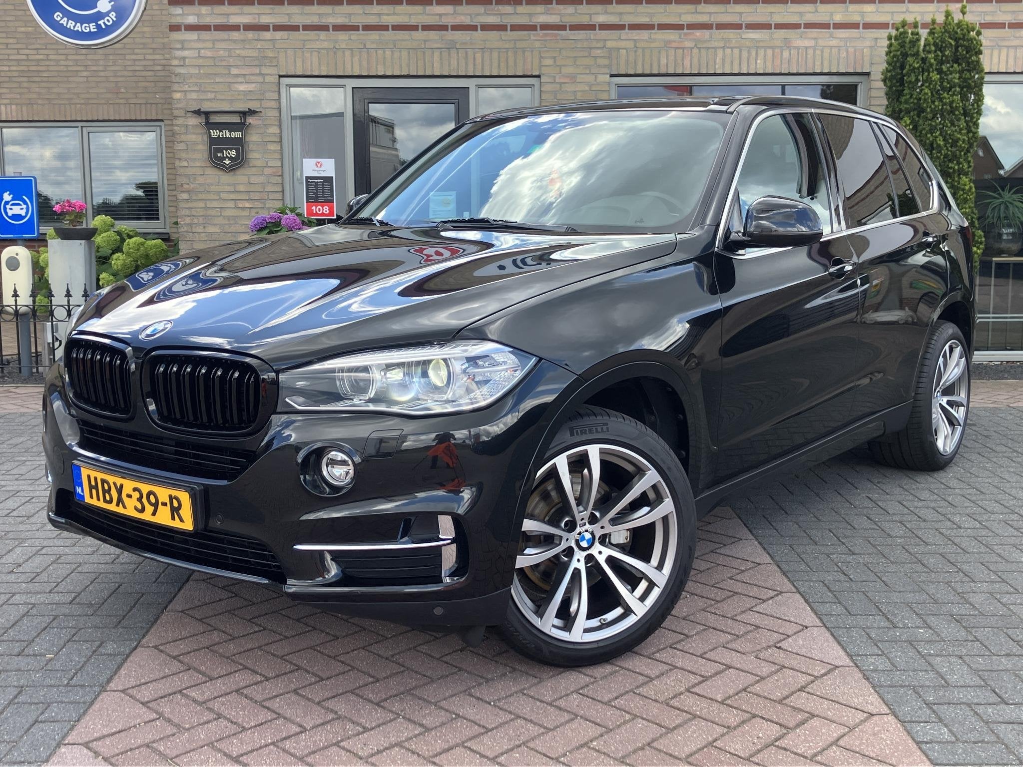 BMW X5 xDrive35i High Executive 7p. | Pano | Leder | Motor g, Auto's, 2005 kg, Gebruikt, Verwarmde buitenspiegels, 7 stoelen