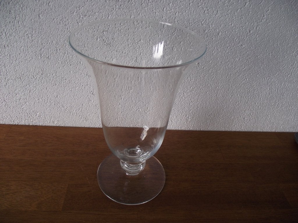 glas kelkvaas met bol voet Goblet op voet H 25 cm diam 16 cm, Op voet, Transparant, 25 cm, Ophalen of Verzenden