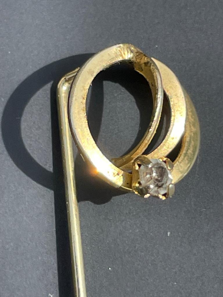 Vintage Gouden(?) Stropdas Speld met Steen, Sieraden, Tassen en Uiterlijk, Broches, Gebruikt, Ophalen of Verzenden, Met edelsteen