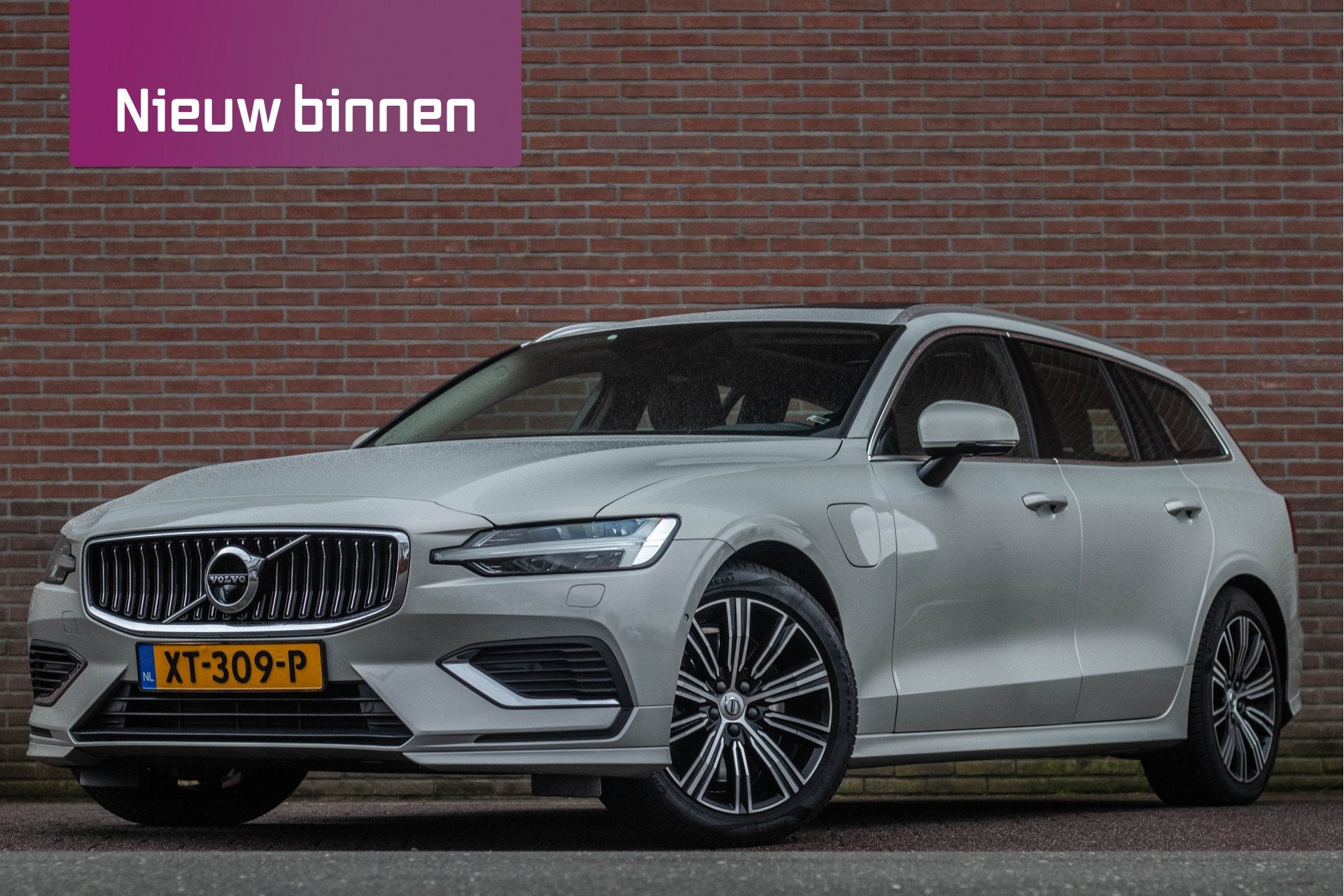 Volvo V60 T8 Twin Engine Inscription Bowers & Wilkins, Stoel, Automaat, Gebruikt, 4 cilinders, 1972 kg