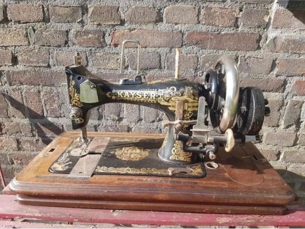 Laatste en allermooiste Kayser naaimachine antiek vintage, Ophalen of Verzenden