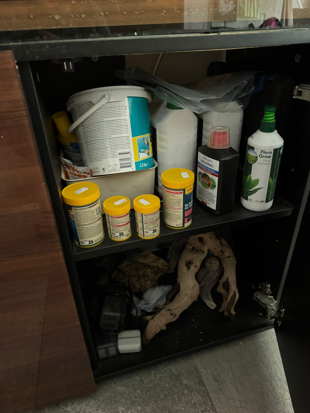 Compleet 240l aquarium, Ophalen of Verzenden, Zo goed als nieuw, Gevuld zoetwateraquarium