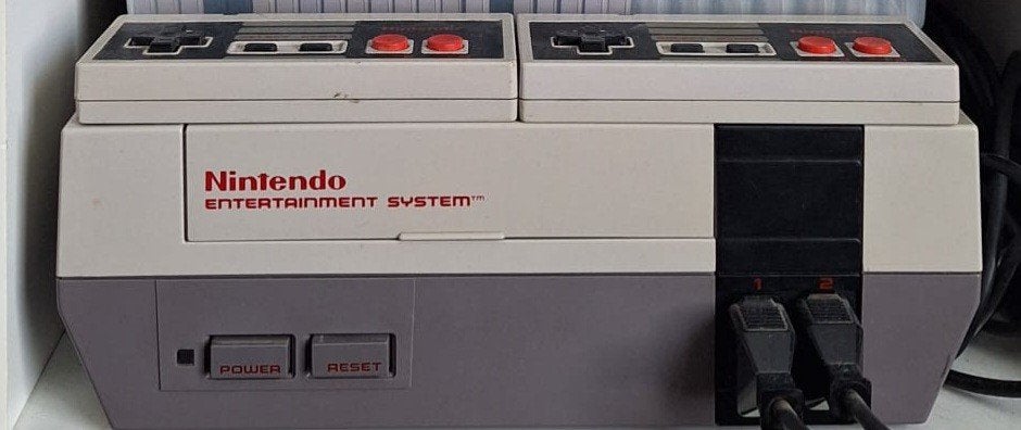 Nintendo entertaiment system 24 games zapper game genie, Spelcomputers en Games, Spelcomputers | Nintendo NES, Ophalen, Gebruikt