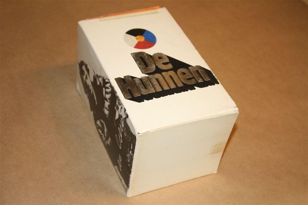 De Hunnen. Trilogie in box set. Jan Cremer. 1e dr. 1983., Ophalen of Verzenden, Gelezen