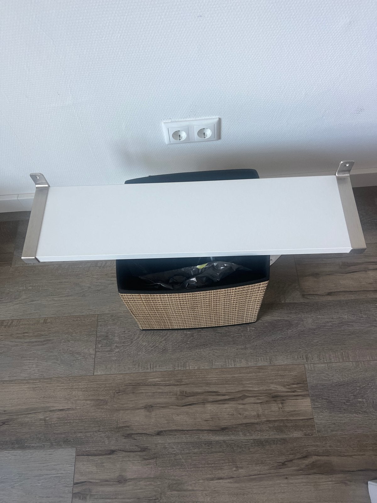Witte plank met metalen beugels, Huis en Inrichting, Ophalen, Gebruikt