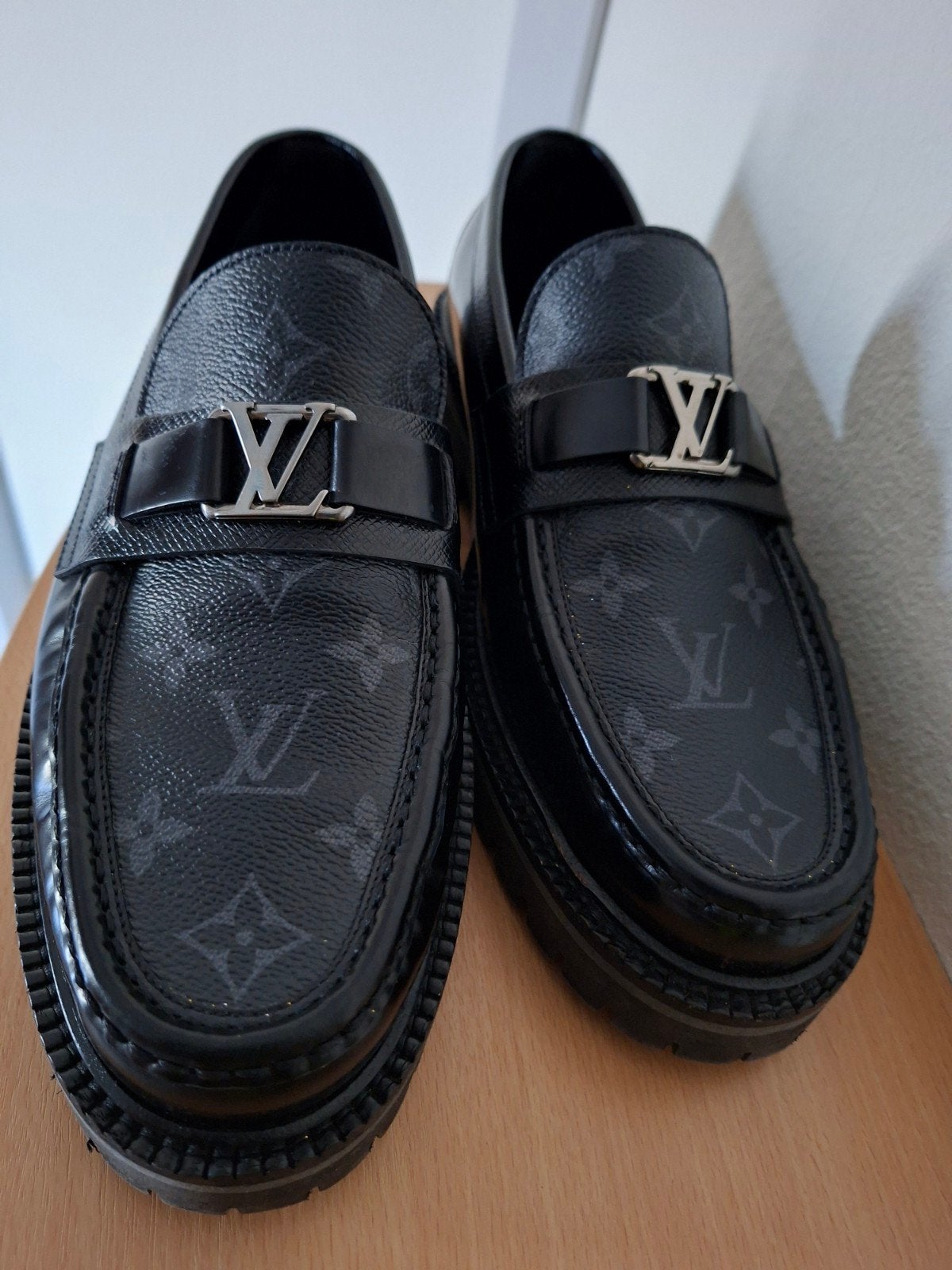 Louis Vuitton Loafers - Maat 7, Loafers, Zwart, Ophalen of Verzenden, Zo goed als nieuw