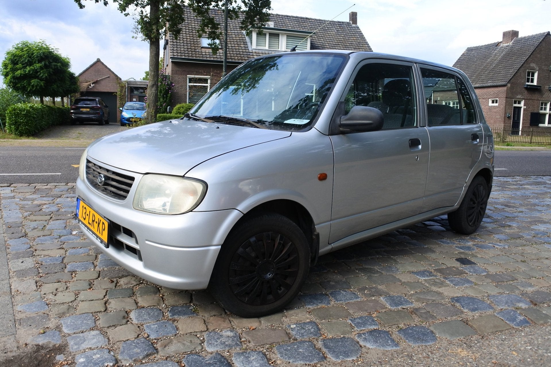 Daihatsu Cuore 1.0-12V DVVT STi 5 drs 135 dkm apk 26-8-2027, Voorwielaandrijving, 4 stoelen, Cuore, Origineel Nederlands