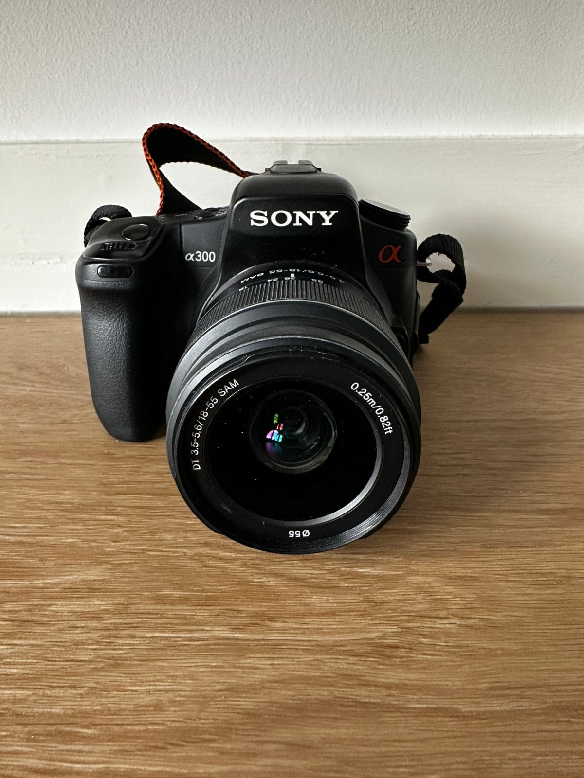 Sony a300, Spiegelreflex, Ophalen of Verzenden, Zo goed als nieuw, Lensdop