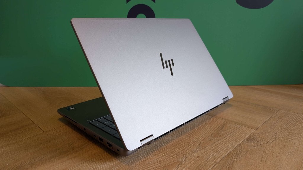 2x HP ZBook Fury G1i 18" - Core Ultra 7 255HX / 32GB DDR5 /