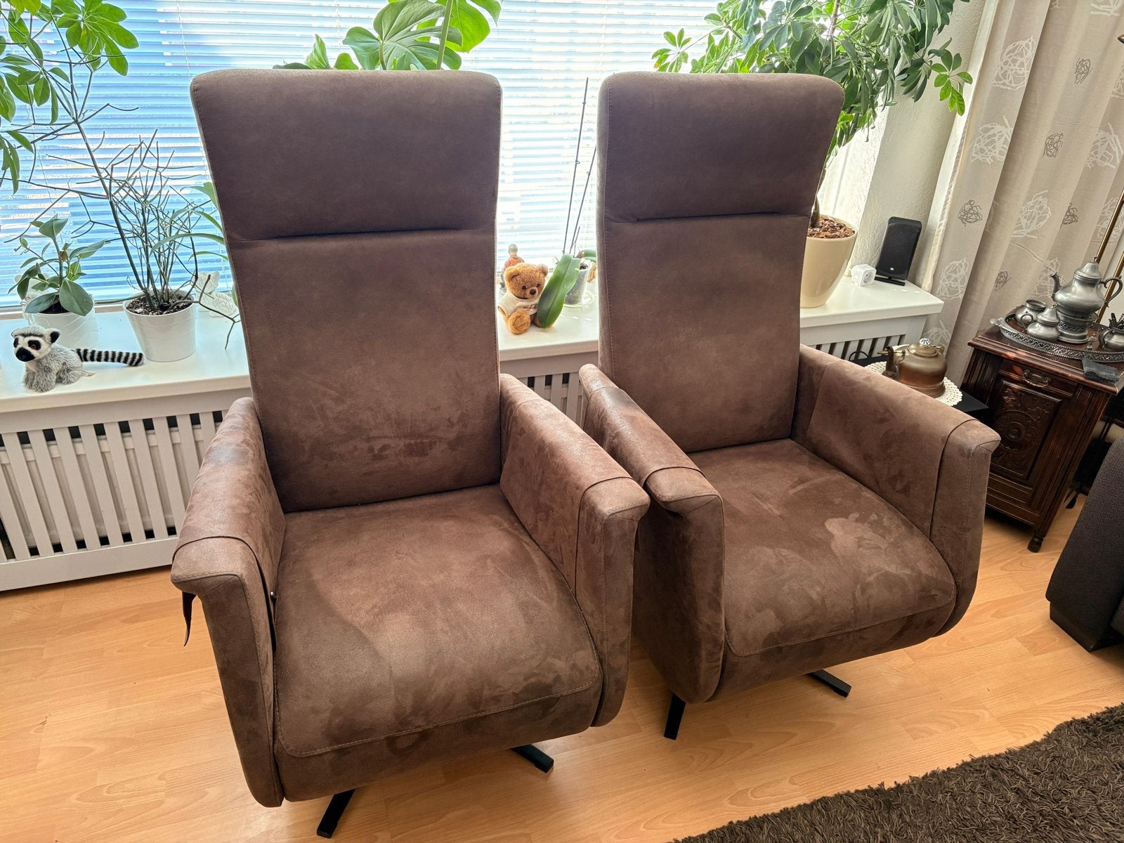 2 Prominent relaxstoelen met extra bekleding, Huis en Inrichting, Stoelen, Ophalen, Gebruikt, Twee, Bruin