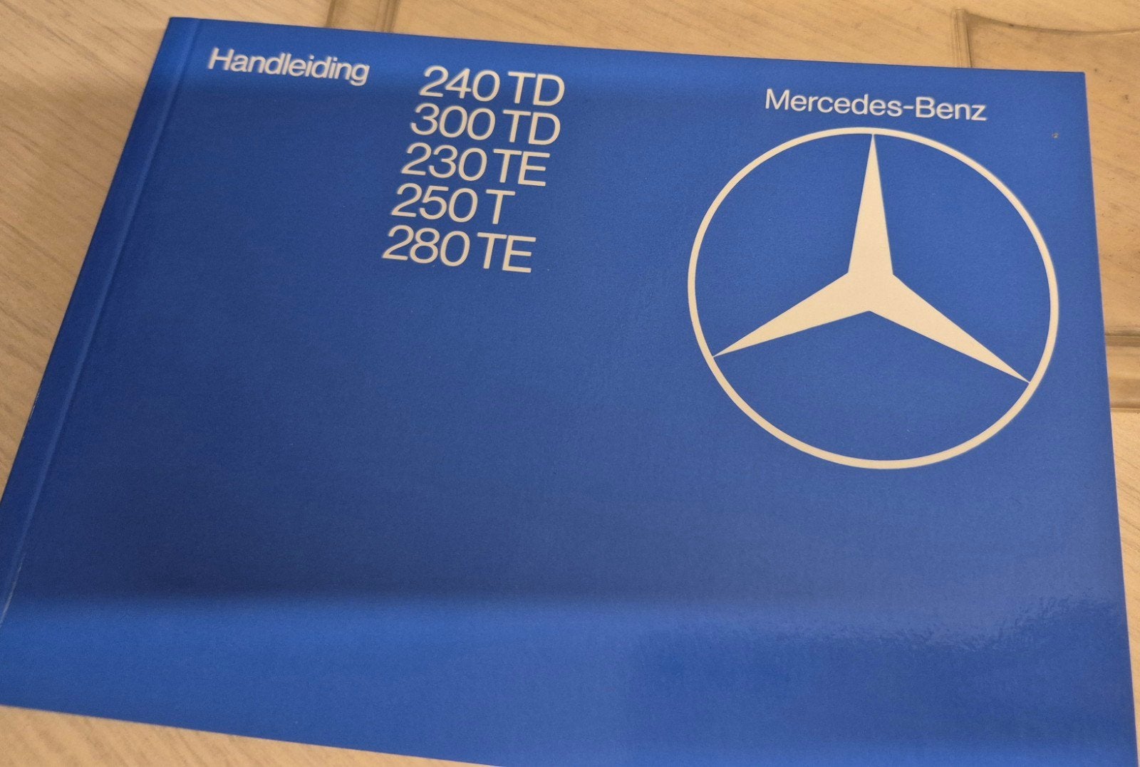1980 Nederlands Mercedes T model w123 200 300 handleiding, Ophalen of Verzenden