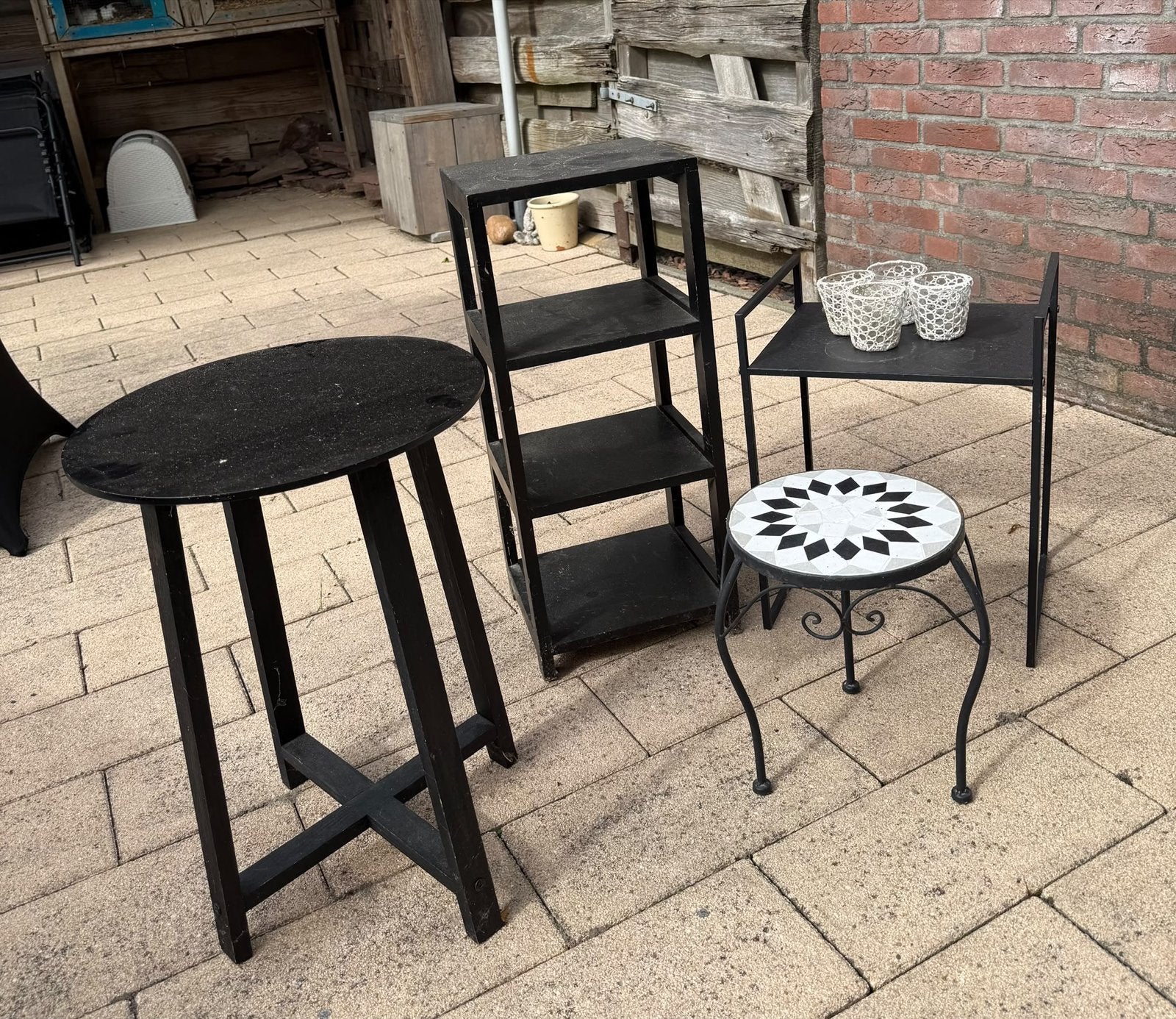 Diverse metalen meubels: bijzettafels en rek, Ophalen, Gebruikt