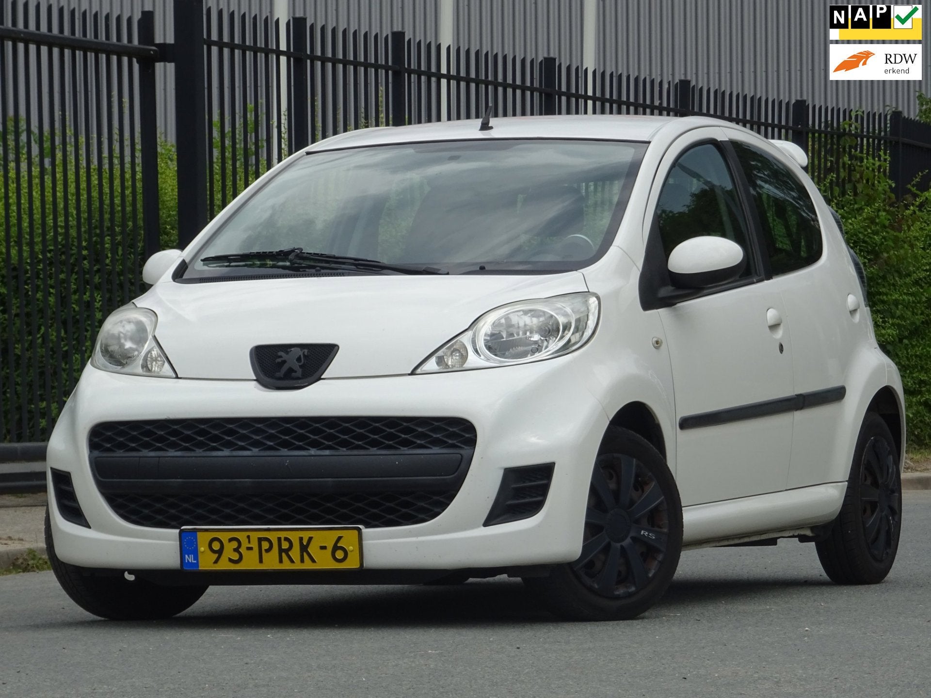 Peugeot 107 1.0-12V RS SPORT 5DRS NAP/AIRCO/ELEKRAM/NW APK, Auto's, Peugeot, Voorwielaandrijving, Euro 5, Gebruikt, 4 stoelen
