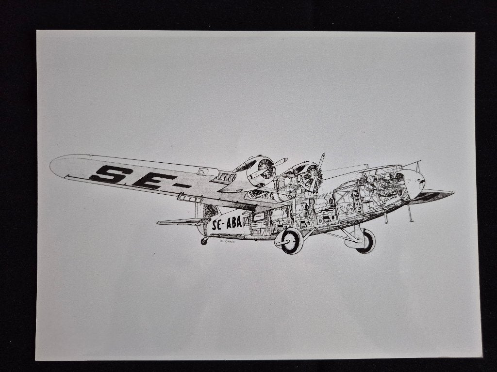 Foto van de doorsnede van Zweedse Fokker F.22 (F1067), Ophalen of Verzenden, Gebruikt, Kaart, Foto of Prent