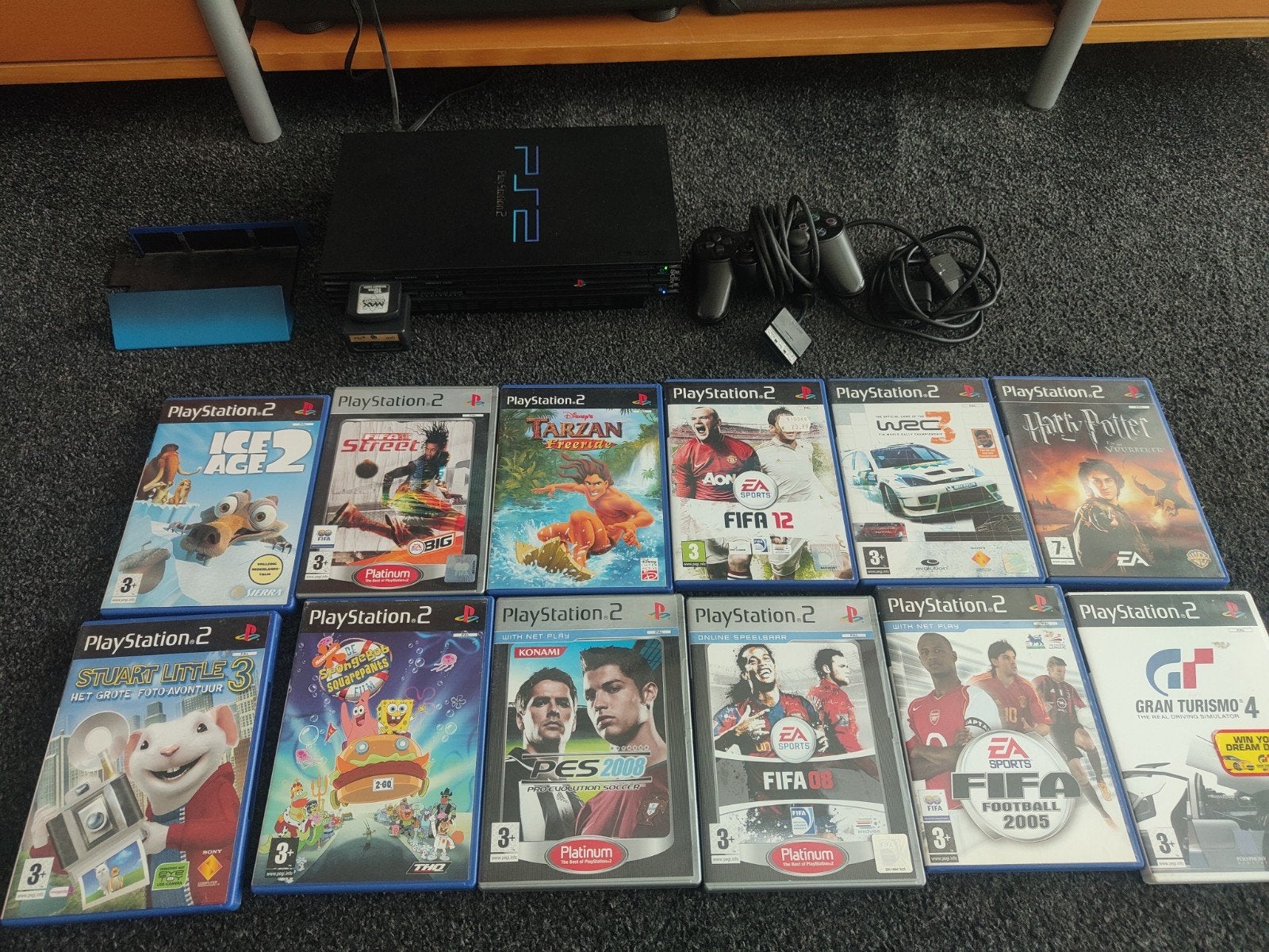 PlayStation 2 (PS2) Slim met DualShock controller en games, Ophalen, Gebruikt, Zwart, Met games
