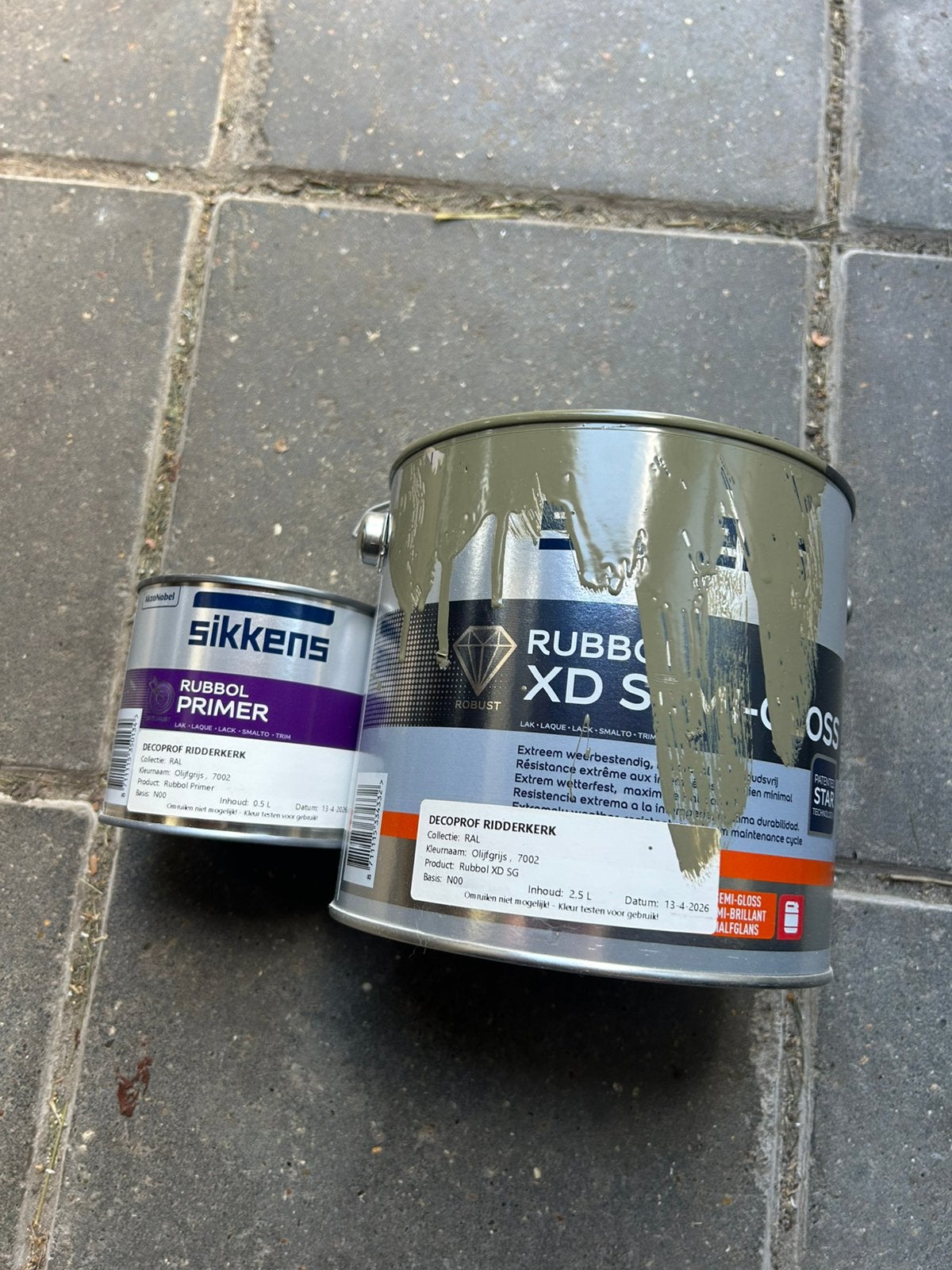 Sikkens rubbol xd semi gloss buitenlak met primer kleur 7002, Ophalen of Verzenden, Zo goed als nieuw, Lak, Minder dan 5 liter