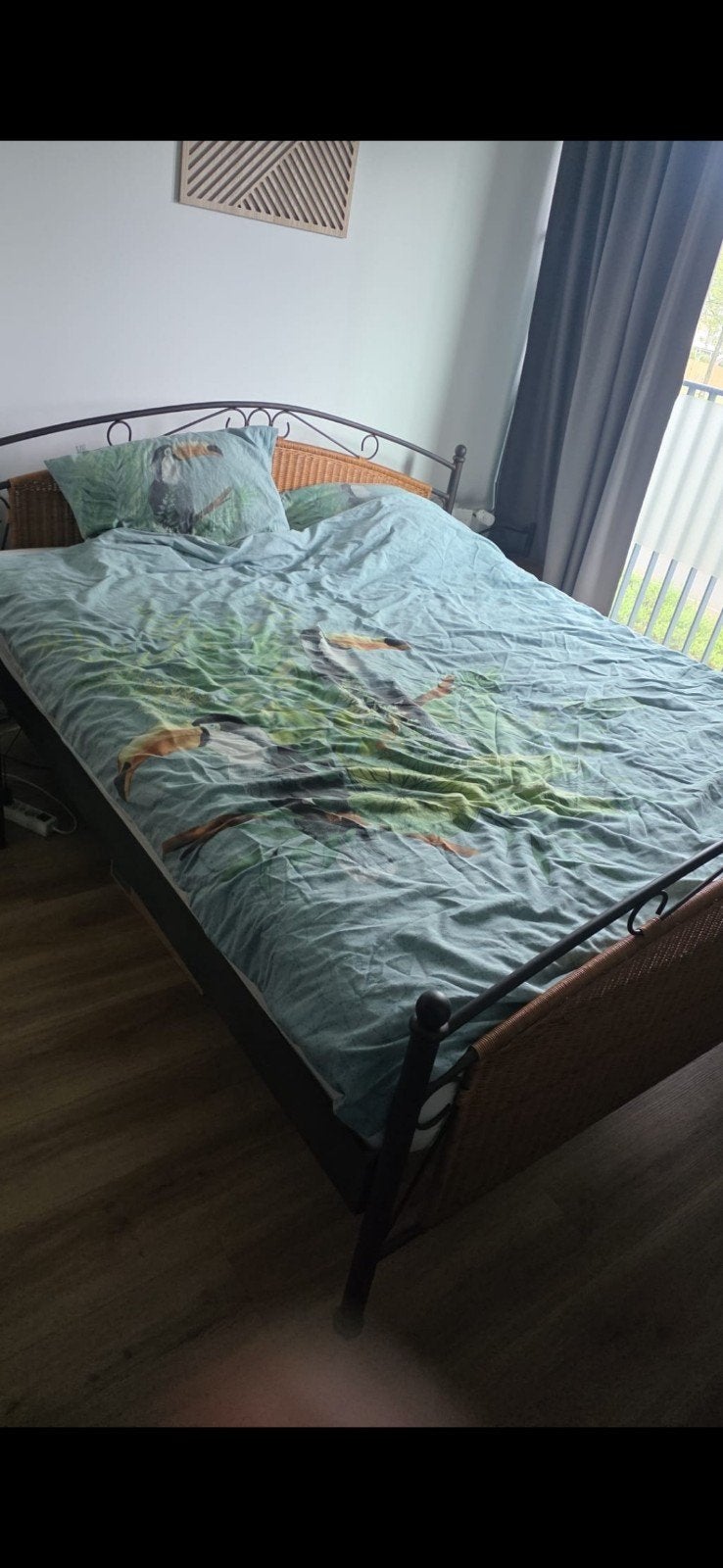 Tweepersoonsbed riet en 2 nachtkastjes, Ophalen, Gebruikt, Zwart, Tweepersoons