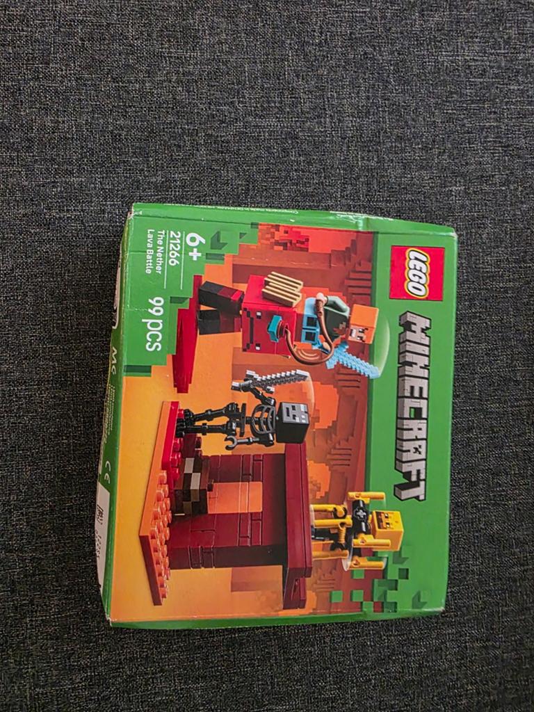 Lego Minecraft set 21266, The Nether Lava Battle, Verzenden, Minecraft, Lego, Nieuw