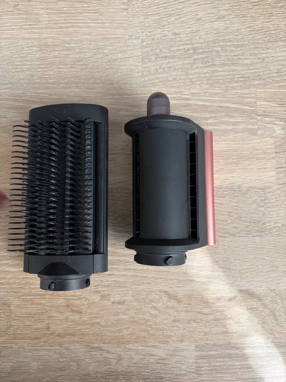Dyson Airwrap opzetstukken - Borstel en Föhn, Ophalen of Verzenden, Zo goed als nieuw, Föhn of Haardroger