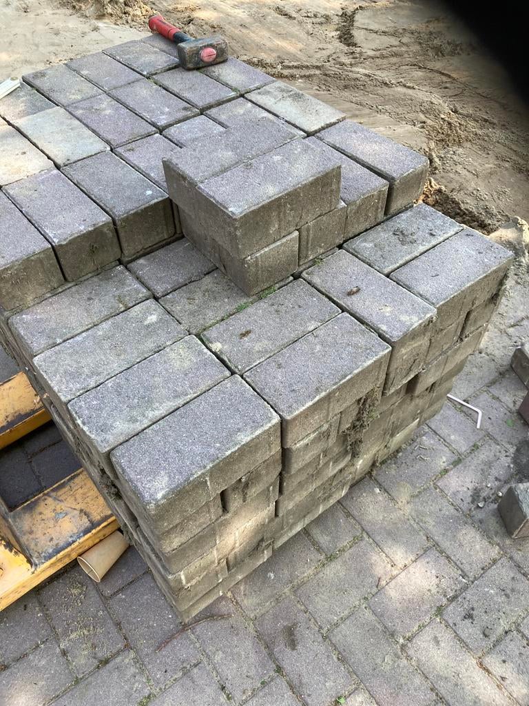 Straatstenen paars 150m2 partij, Ophalen, Zo goed als nieuw, Beton, Klinkers