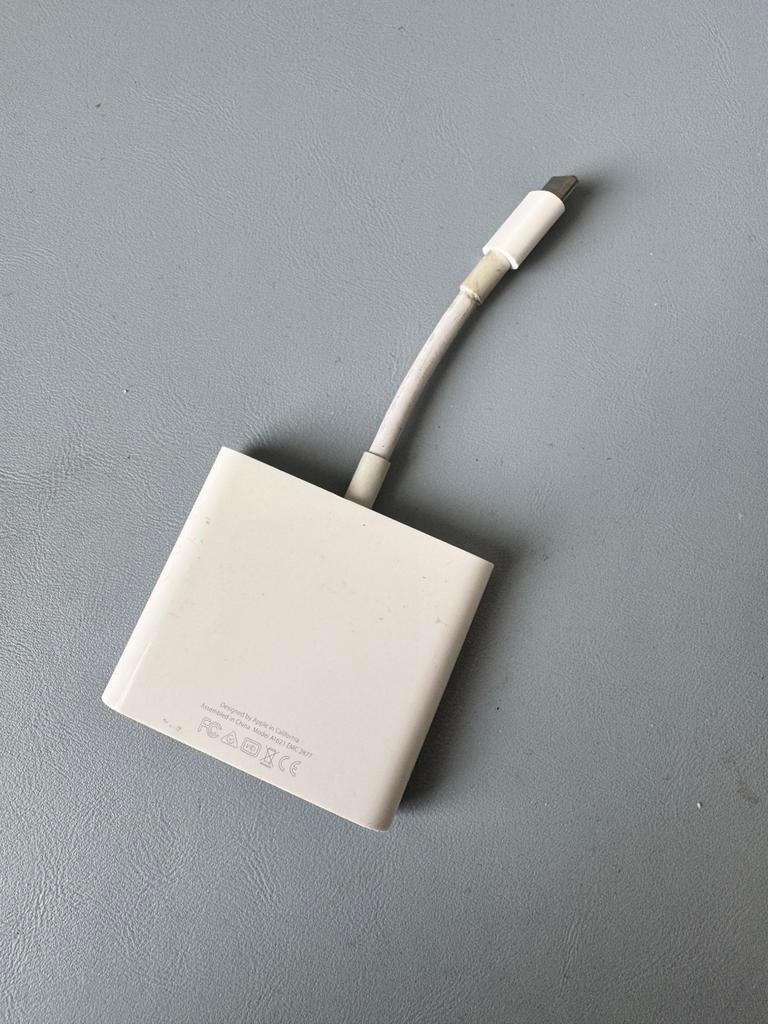 Apple USB-C Digital AV Multiport Adapter A1621, Ophalen of Verzenden, Zo goed als nieuw