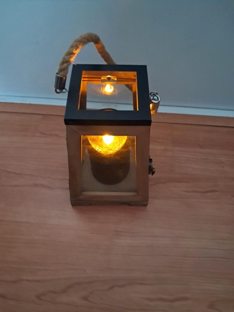 Kandelaar met kaars op batt, Ophalen of Verzenden, Overige materialen